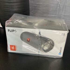 JBL Harman Flip5 waterproof portable Bluetooth speaker